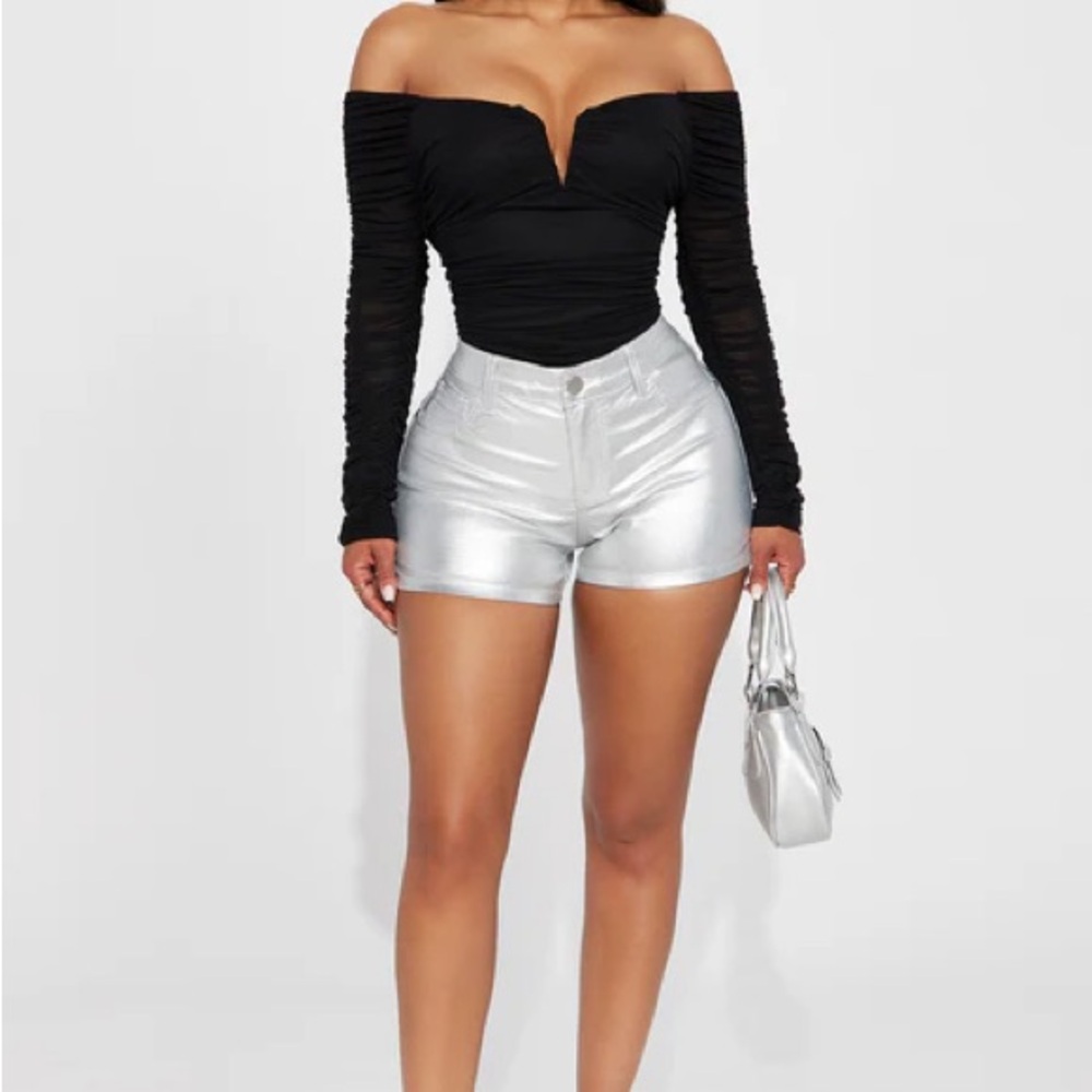 Off-Shoulder Top - Picture 3 of 4